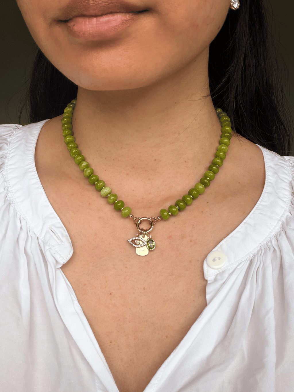 Archie Round Charm Clasp Necklace - Beaded